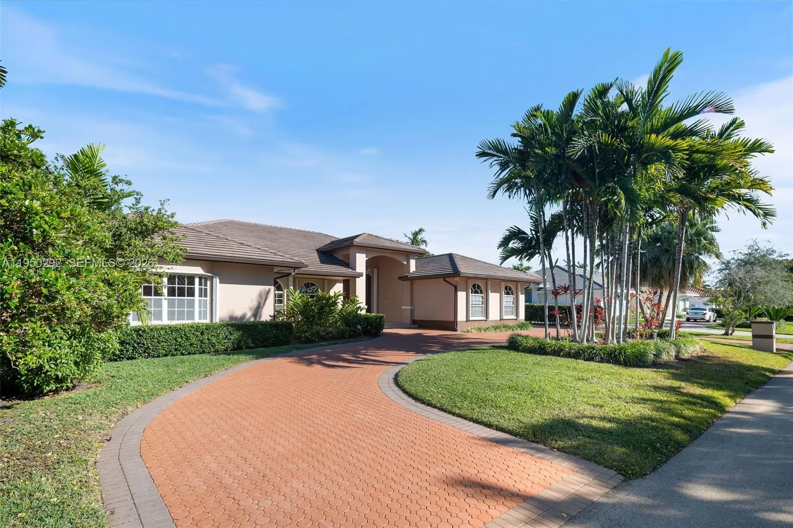 8281 Sw 84th Ter, Miami, Florida 33143, Miami, Florida 33143, 4 Bedrooms Bedrooms, ,4 BathroomsBathrooms,Residential Lease,For Rent,8281 Sw 84th Ter, Miami, Florida 33143,A11950292