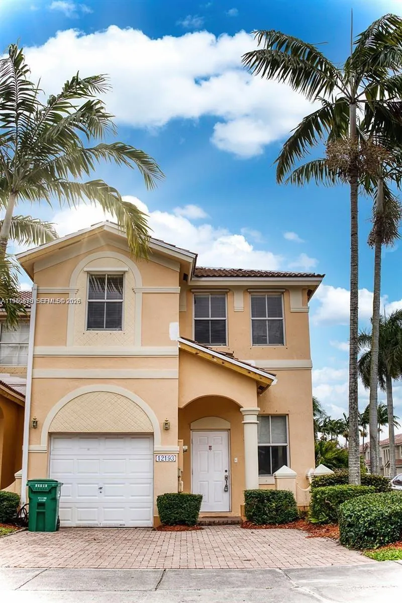 Miami, Florida 33186, 4 Bedrooms Bedrooms, ,2 BathroomsBathrooms,Residential Lease,For Rent,A11950690