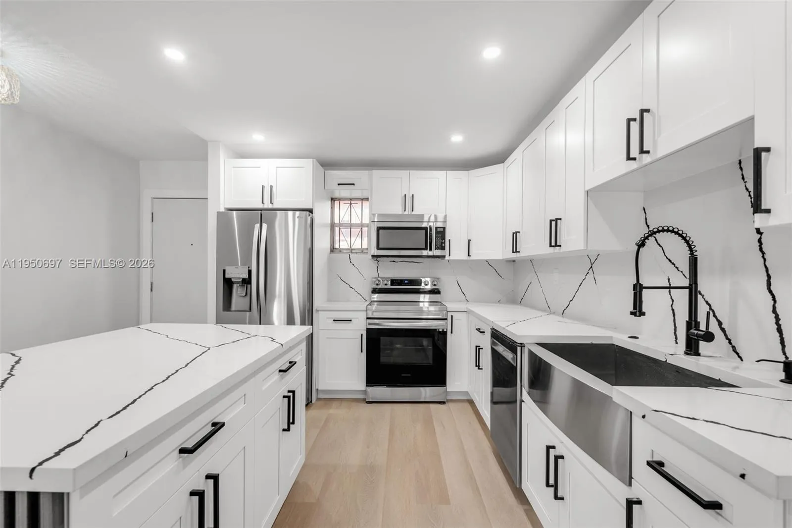 1890 W 56th St 1211, Hialeah, Florida 33012, Hialeah, Florida 33012, 3 Bedrooms Bedrooms, ,2 BathroomsBathrooms,Residential Lease,For Rent,1890 W 56th St 1211, Hialeah, Florida 33012,A11950697