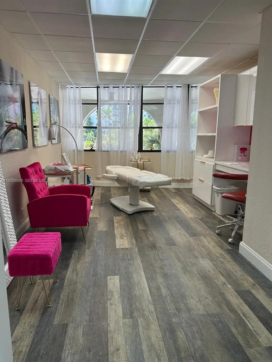 3800 S Ocean Dr 206, Hollywood, Florida 33019, Hollywood, Florida 33019, ,Commercial Sale,For Sale,3800 S Ocean Dr 206, Hollywood, Florida 33019,A11950699