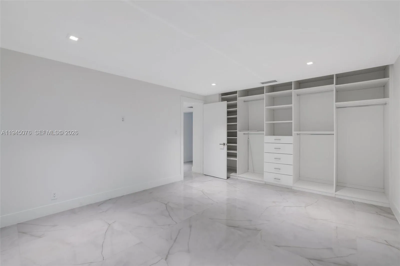 340 Se 13th Ave, Pompano Beach, Florida 33060, Pompano Beach, Florida 33060, 4 Bedrooms Bedrooms, ,3 BathroomsBathrooms,Residential,For Sale,340 Se 13th Ave, Pompano Beach, Florida 33060,A11945076
