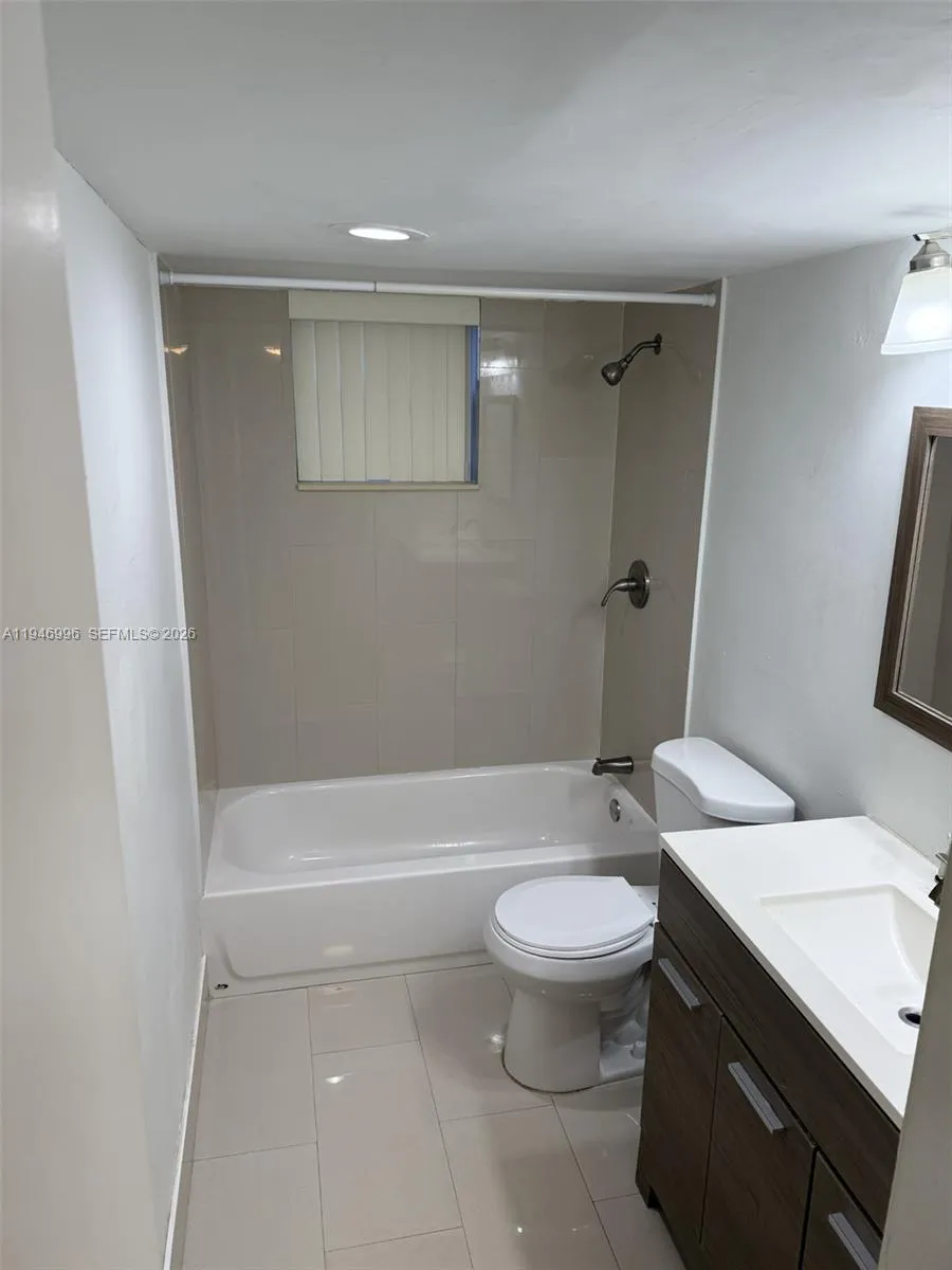 404 Nw 68th Ave 118, Plantation, Florida 33317, Plantation, Florida 33317, 2 Bedrooms Bedrooms, ,2 BathroomsBathrooms,Residential Lease,For Rent,404 Nw 68th Ave 118, Plantation, Florida 33317,A11946996