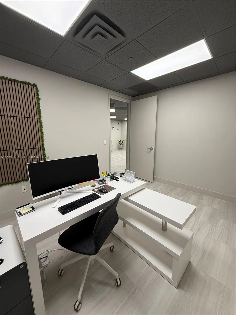 North Miami Beach, Florida 33160, ,Commercial Lease,For Rent,A11950735