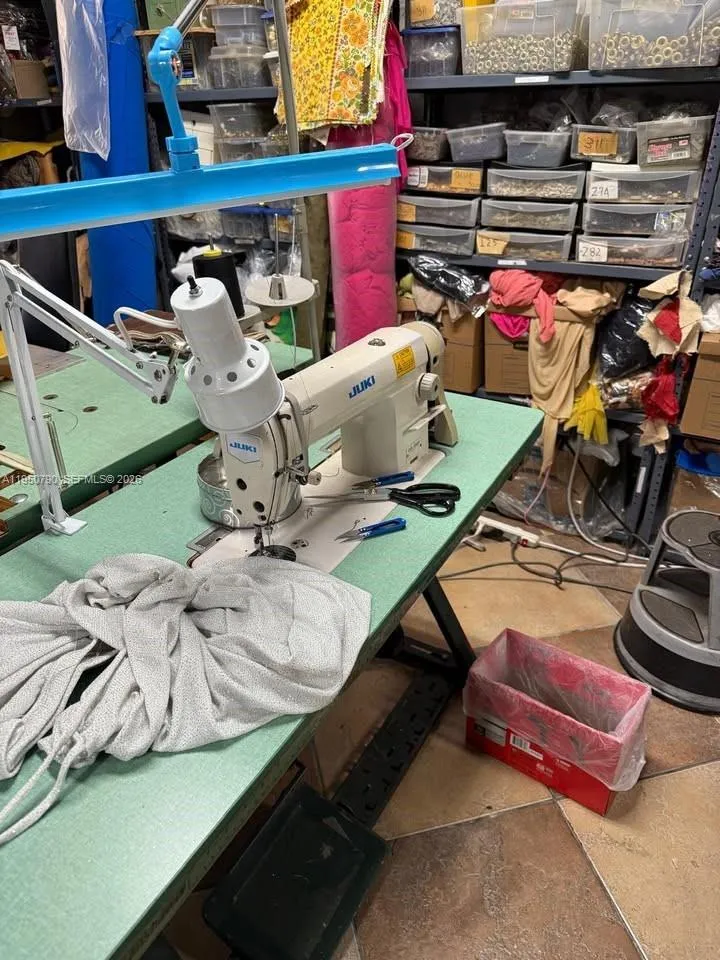 2648 Nw 21st Ter, Miami, Florida 33142, Miami, Florida 33142, ,Commercial Lease,For Rent,2648 Nw 21st Ter, Miami, Florida 33142,A11950790