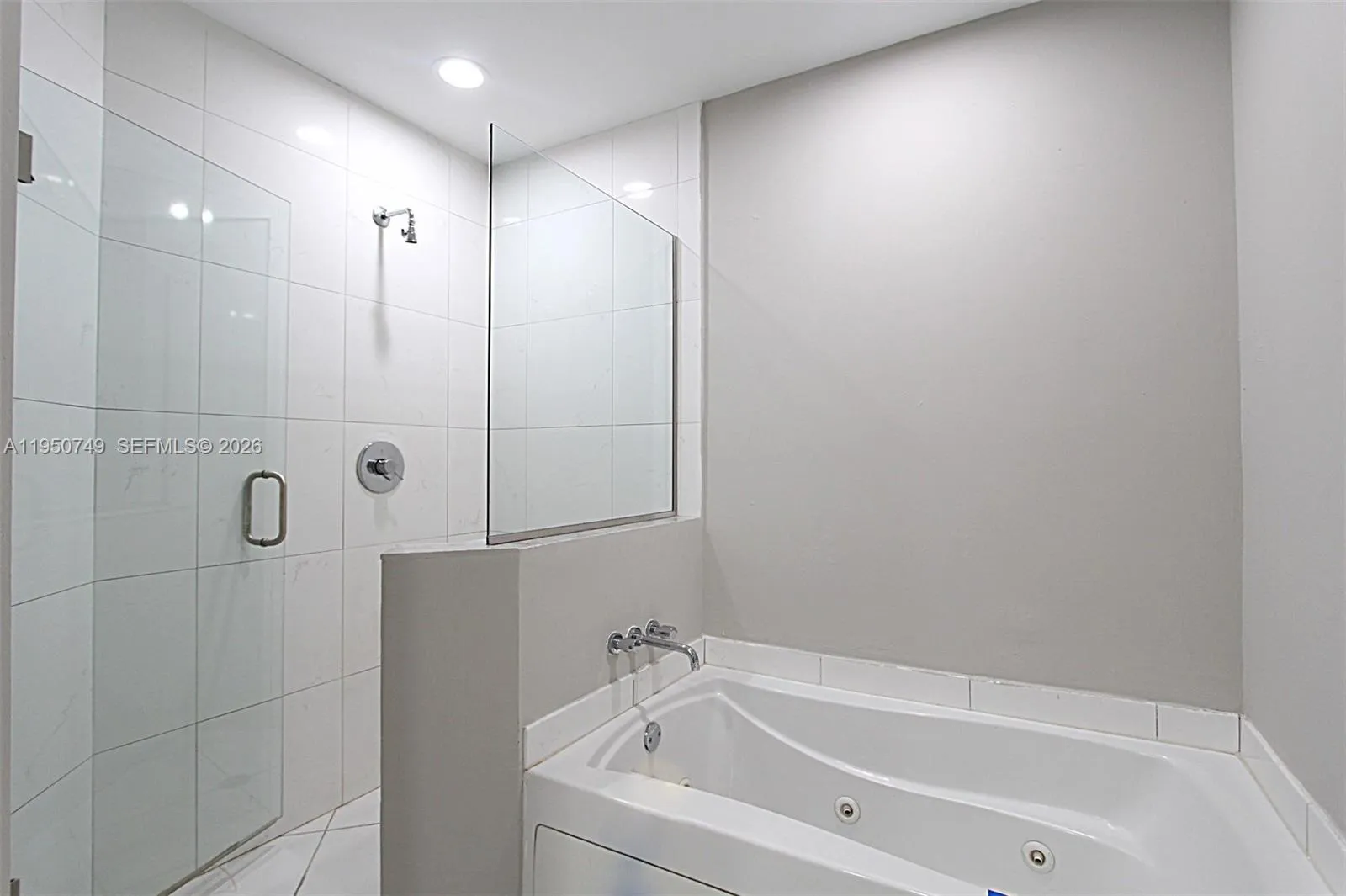 500 Brickell Ave 4110, Miami, Florida 33131, Miami, Florida 33131, 2 Bedrooms Bedrooms, ,2 BathroomsBathrooms,Residential,For Sale,500 Brickell Ave 4110, Miami, Florida 33131,A11950749