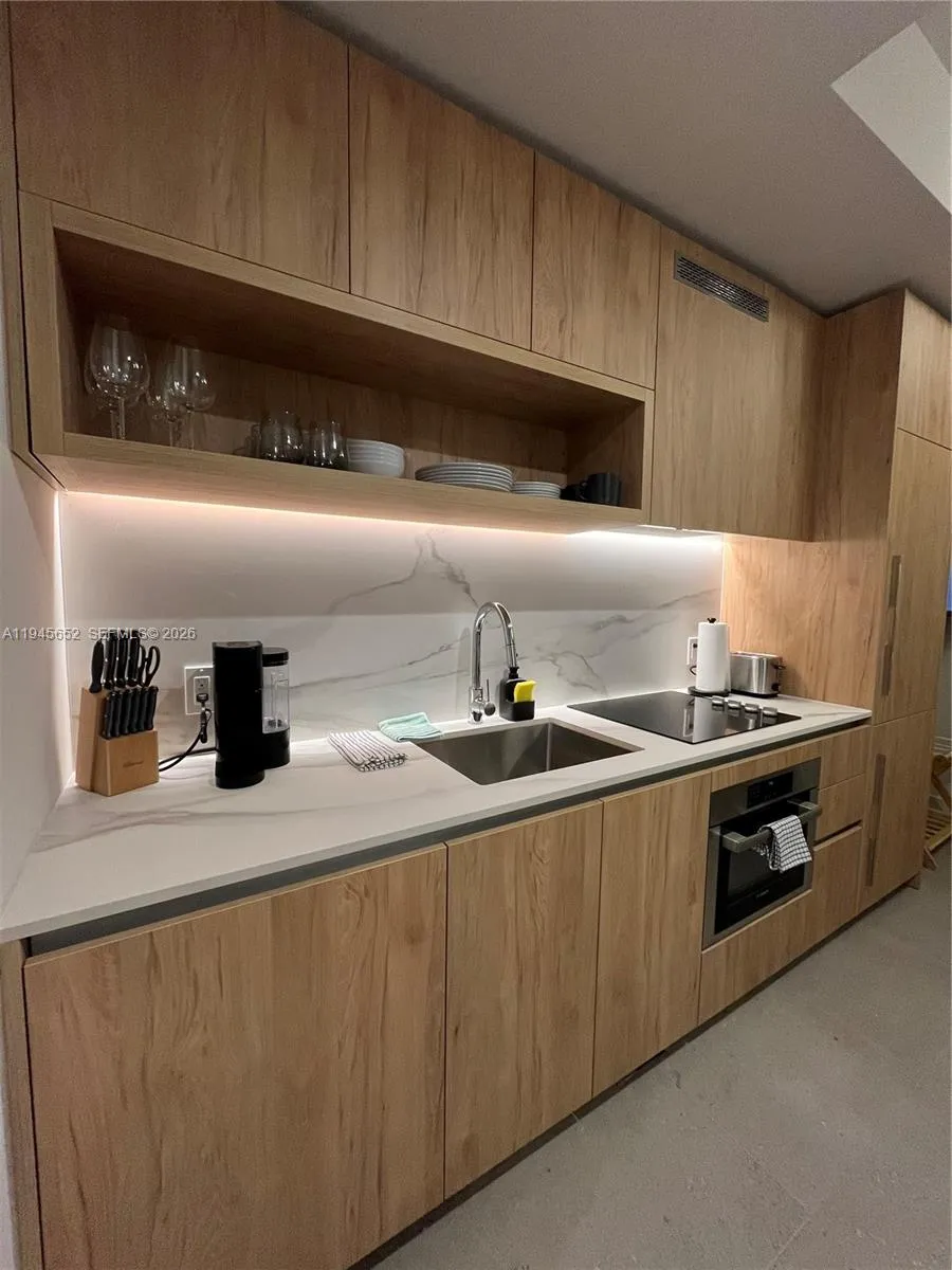 11 Ne 6th 1006, Miami, Florida 33132, Miami, Florida 33132, ,1 BathroomBathrooms,Residential Lease,For Rent,11 Ne 6th 1006, Miami, Florida 33132,A11945652