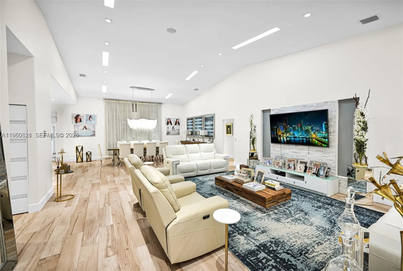 433 Nw 127th Ave, Miami, Florida 33182, Miami, Florida 33182, 5 Bedrooms Bedrooms, ,4 BathroomsBathrooms,Residential,For Sale,433 Nw 127th Ave, Miami, Florida 33182,A11950821