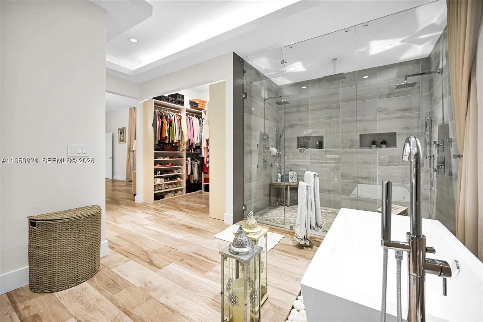 433 Nw 127th Ave, Miami, Florida 33182, Miami, Florida 33182, 5 Bedrooms Bedrooms, ,4 BathroomsBathrooms,Residential,For Sale,433 Nw 127th Ave, Miami, Florida 33182,A11950821