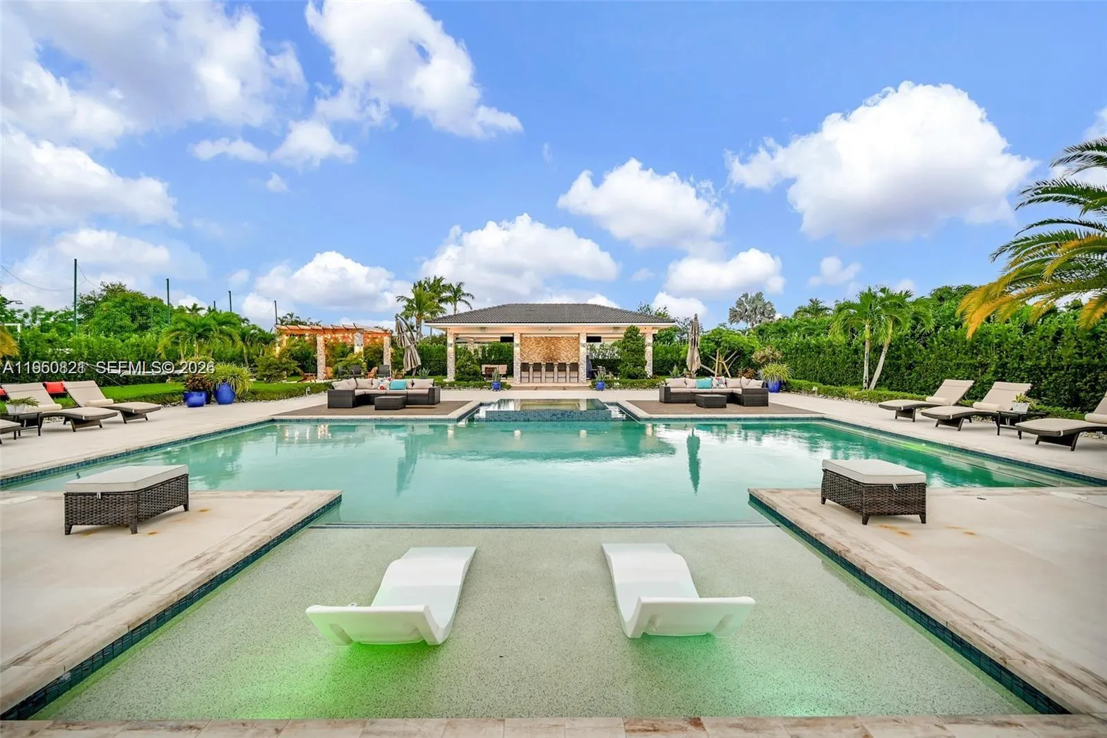 433 Nw 127th Ave, Miami, Florida 33182, Miami, Florida 33182, 5 Bedrooms Bedrooms, ,4 BathroomsBathrooms,Residential,For Sale,433 Nw 127th Ave, Miami, Florida 33182,A11950821