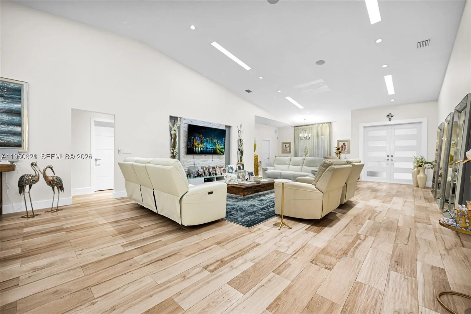 433 Nw 127th Ave, Miami, Florida 33182, Miami, Florida 33182, 5 Bedrooms Bedrooms, ,4 BathroomsBathrooms,Residential,For Sale,433 Nw 127th Ave, Miami, Florida 33182,A11950821