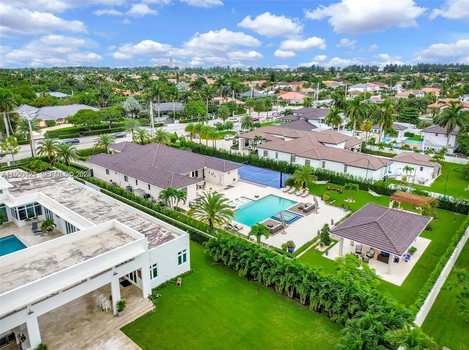 433 Nw 127th Ave, Miami, Florida 33182, Miami, Florida 33182, 5 Bedrooms Bedrooms, ,4 BathroomsBathrooms,Residential,For Sale,433 Nw 127th Ave, Miami, Florida 33182,A11950821