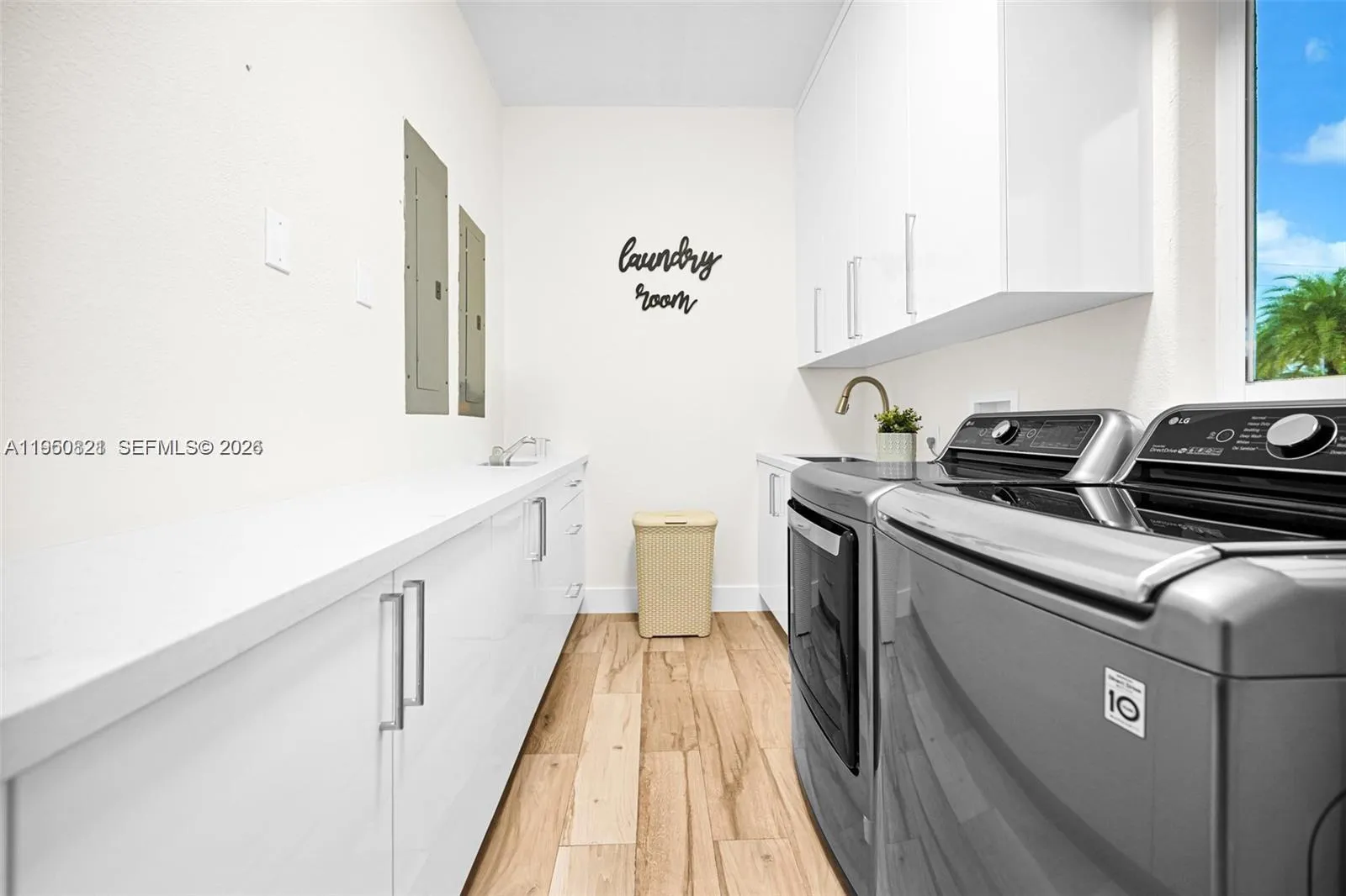 433 Nw 127th Ave, Miami, Florida 33182, Miami, Florida 33182, 5 Bedrooms Bedrooms, ,4 BathroomsBathrooms,Residential,For Sale,433 Nw 127th Ave, Miami, Florida 33182,A11950821