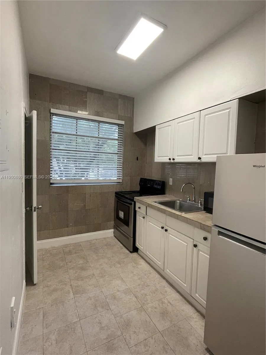 901 Pennsylvania Ave 7, Miami Beach, Florida 33139, Miami Beach, Florida 33139, ,1 BathroomBathrooms,Residential Lease,For Rent,901 Pennsylvania Ave 7, Miami Beach, Florida 33139,A11950850