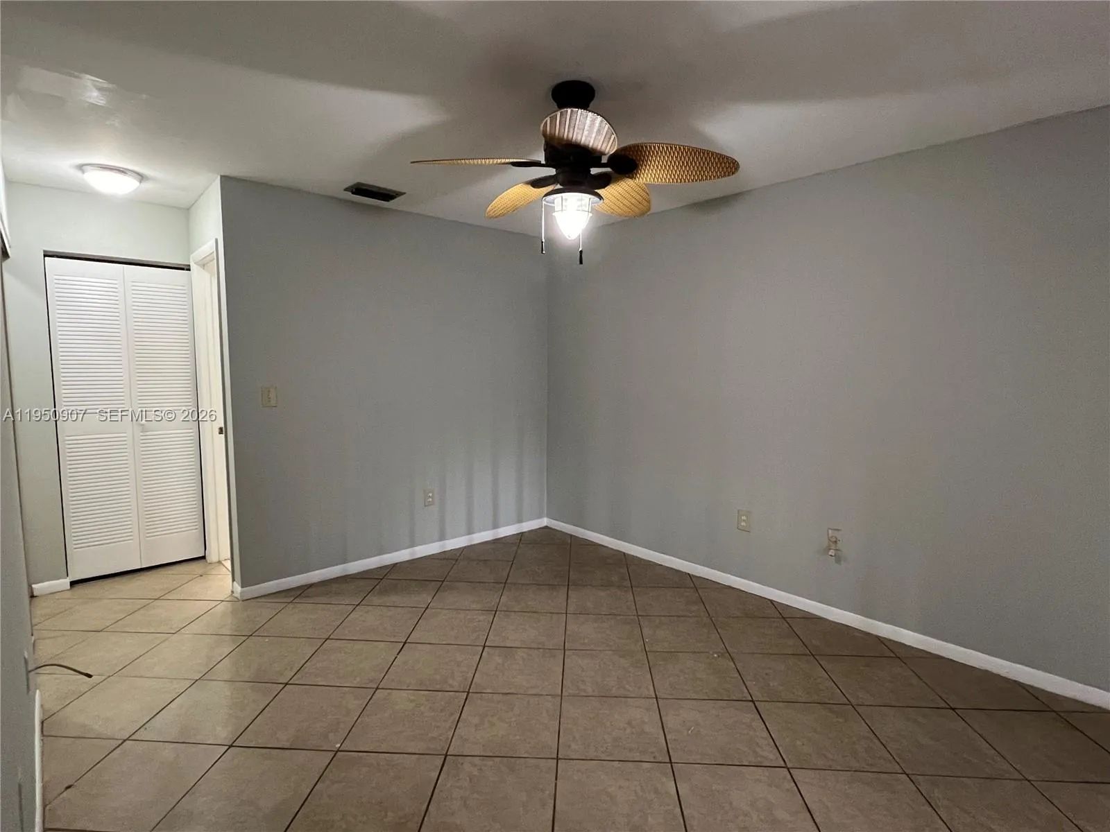 809 Ne 214th Ln 2, Miami, Florida 33179, Miami, Florida 33179, 2 Bedrooms Bedrooms, ,2 BathroomsBathrooms,Residential Lease,For Rent,809 Ne 214th Ln 2, Miami, Florida 33179,A11950907