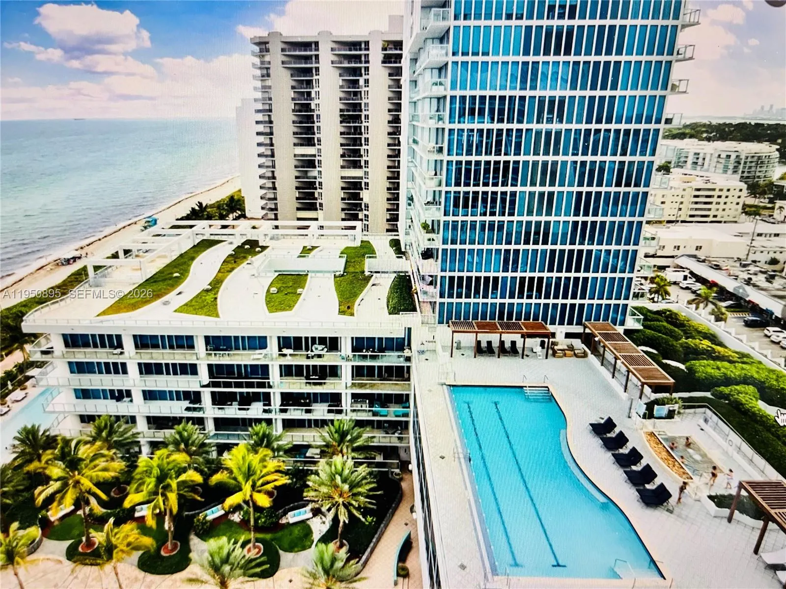 6799 Collins Ave 412, Miami Beach, Florida 33141, Miami Beach, Florida 33141, 2 Bedrooms Bedrooms, ,2 BathroomsBathrooms,Residential Lease,For Rent,6799 Collins Ave 412, Miami Beach, Florida 33141,A11950895