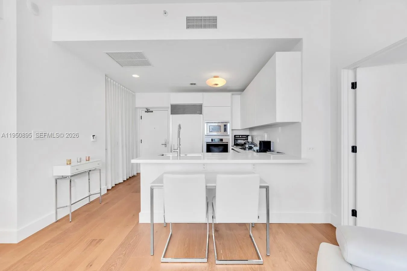 6799 Collins Ave 412, Miami Beach, Florida 33141, Miami Beach, Florida 33141, 2 Bedrooms Bedrooms, ,2 BathroomsBathrooms,Residential Lease,For Rent,6799 Collins Ave 412, Miami Beach, Florida 33141,A11950895