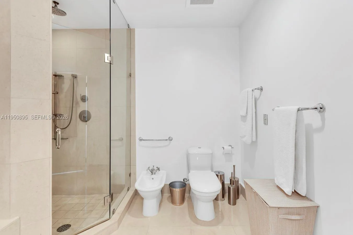 6799 Collins Ave 412, Miami Beach, Florida 33141, Miami Beach, Florida 33141, 2 Bedrooms Bedrooms, ,2 BathroomsBathrooms,Residential Lease,For Rent,6799 Collins Ave 412, Miami Beach, Florida 33141,A11950895