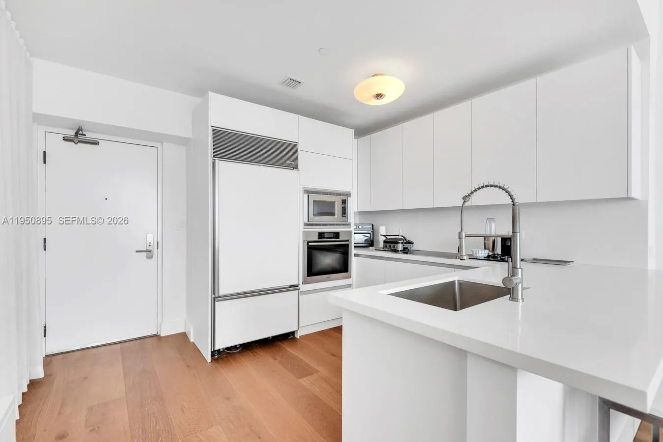 6799 Collins Ave 412, Miami Beach, Florida 33141, Miami Beach, Florida 33141, 2 Bedrooms Bedrooms, ,2 BathroomsBathrooms,Residential Lease,For Rent,6799 Collins Ave 412, Miami Beach, Florida 33141,A11950895