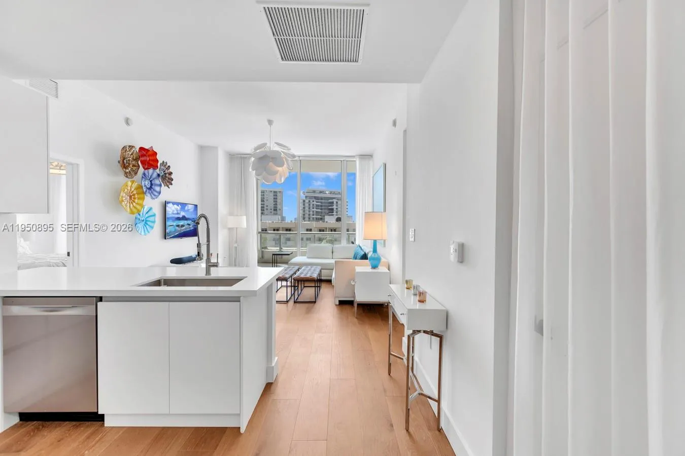 6799 Collins Ave 412, Miami Beach, Florida 33141, Miami Beach, Florida 33141, 2 Bedrooms Bedrooms, ,2 BathroomsBathrooms,Residential Lease,For Rent,6799 Collins Ave 412, Miami Beach, Florida 33141,A11950895