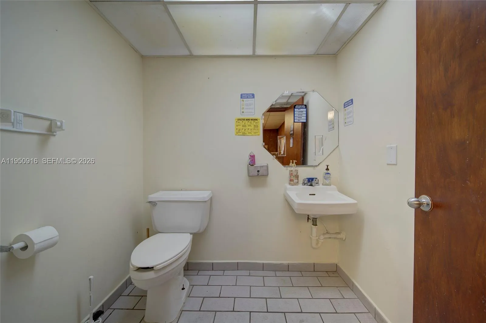 330 W 9th St, Hialeah, Florida 33010, Hialeah, Florida 33010, ,Commercial Lease,For Rent,330 W 9th St, Hialeah, Florida 33010,A11950916