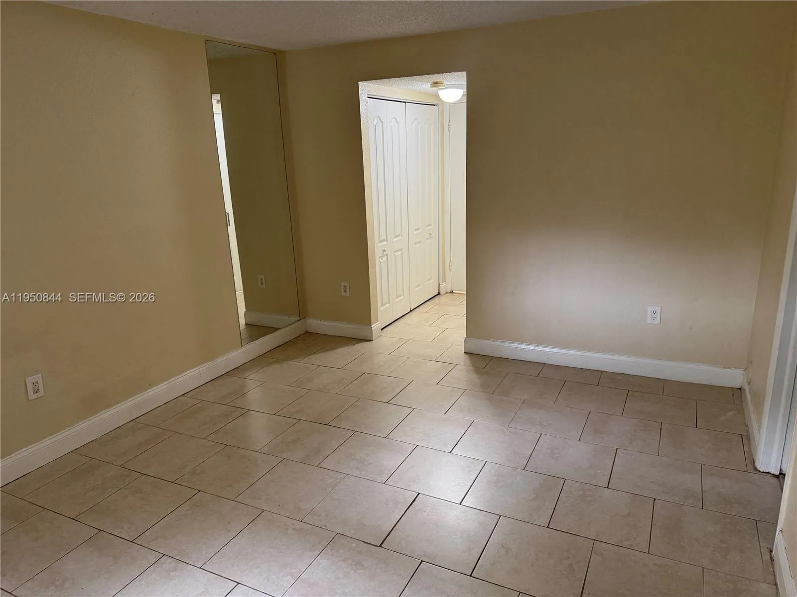 4235 N University Dr 107, Sunrise, Florida 33351, Sunrise, Florida 33351, 2 Bedrooms Bedrooms, ,2 BathroomsBathrooms,Residential Lease,For Rent,4235 N University Dr 107, Sunrise, Florida 33351,A11950844