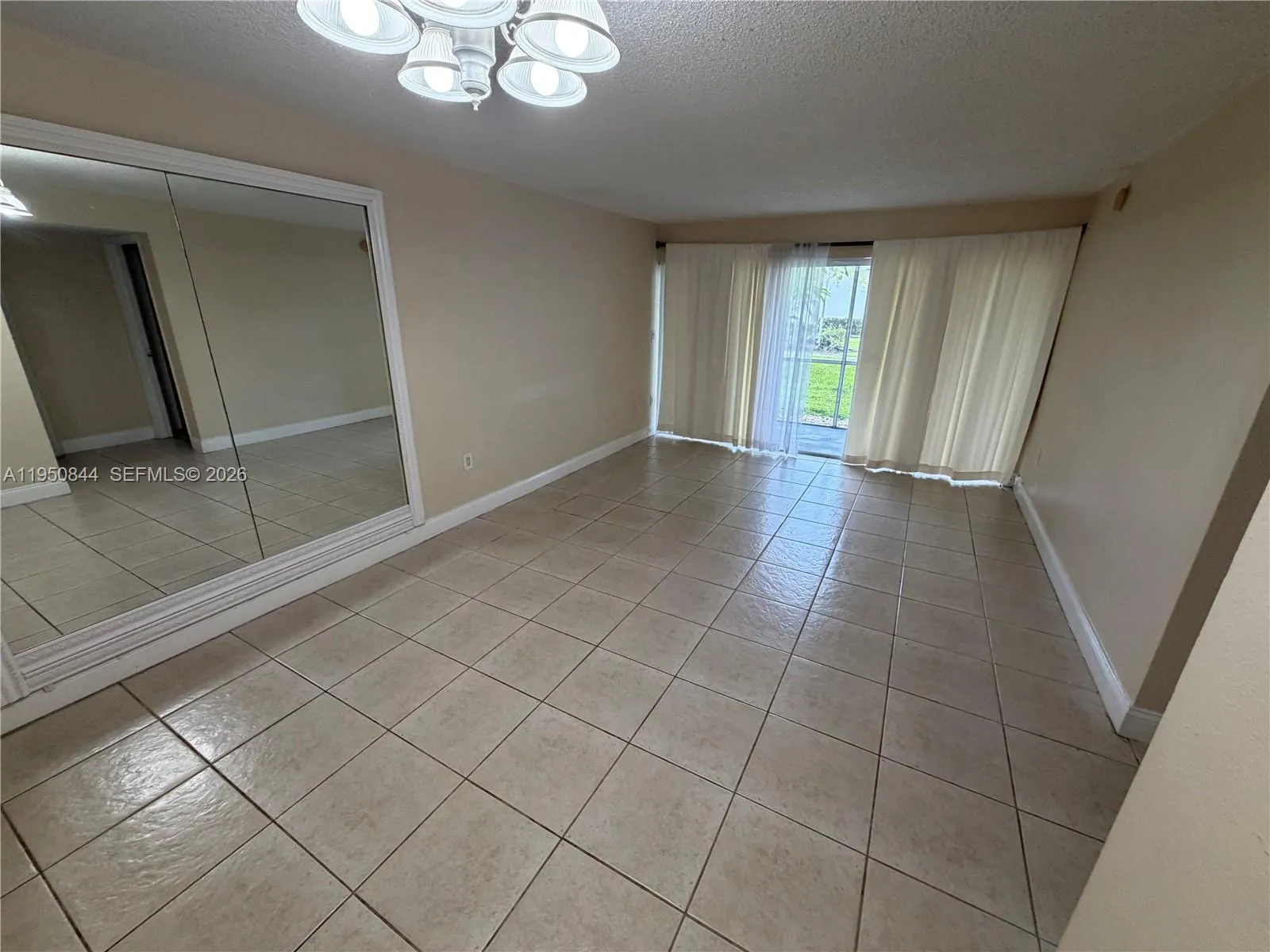 4235 N University Dr 107, Sunrise, Florida 33351, Sunrise, Florida 33351, 2 Bedrooms Bedrooms, ,2 BathroomsBathrooms,Residential Lease,For Rent,4235 N University Dr 107, Sunrise, Florida 33351,A11950844