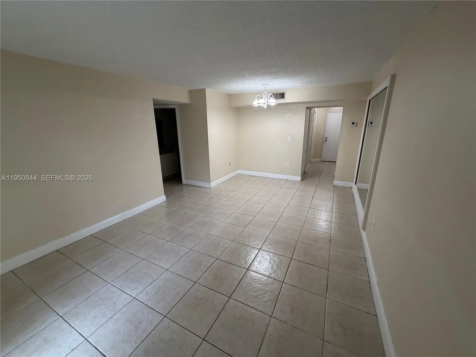 4235 N University Dr 107, Sunrise, Florida 33351, Sunrise, Florida 33351, 2 Bedrooms Bedrooms, ,2 BathroomsBathrooms,Residential Lease,For Rent,4235 N University Dr 107, Sunrise, Florida 33351,A11950844