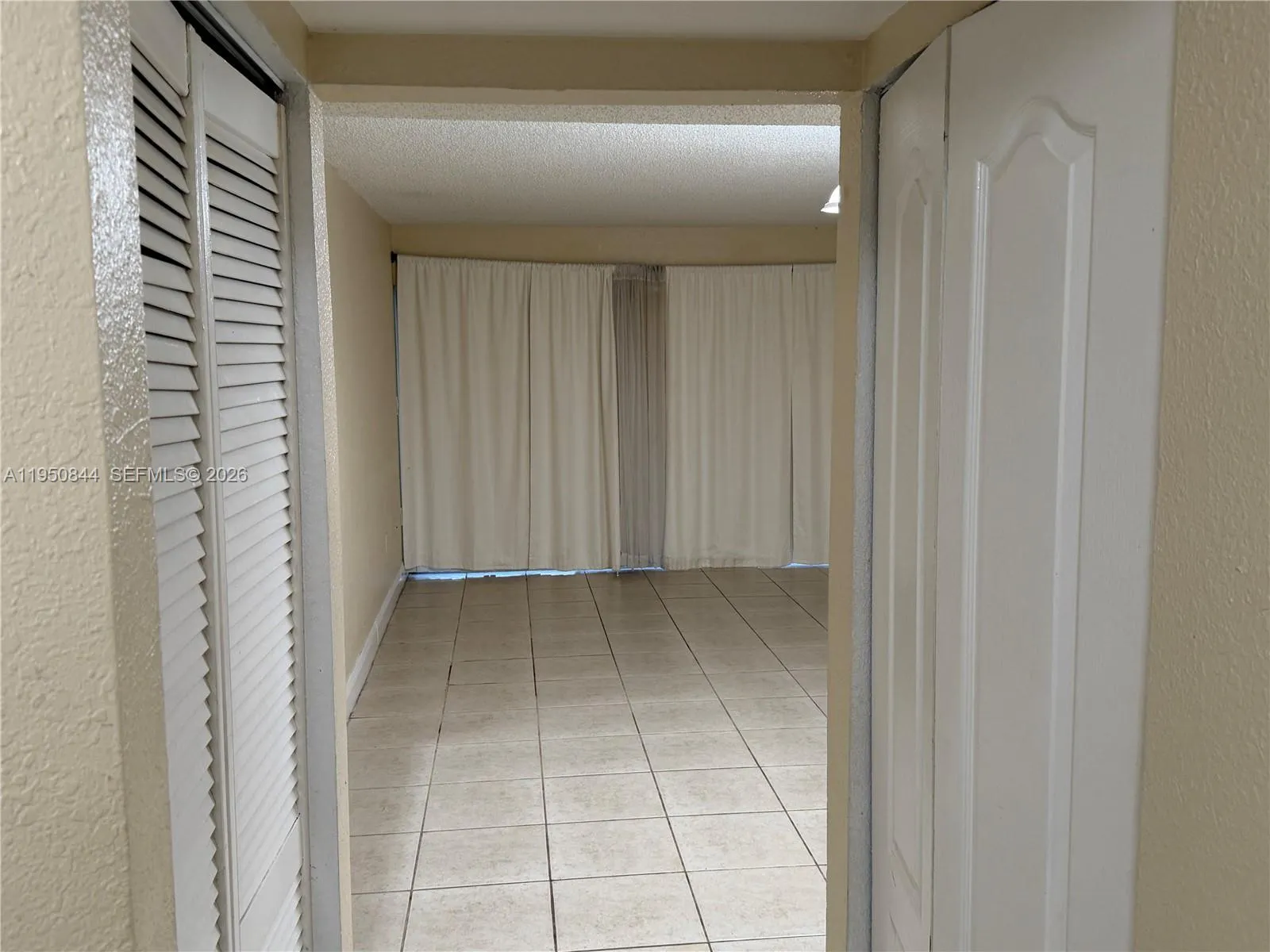 4235 N University Dr 107, Sunrise, Florida 33351, Sunrise, Florida 33351, 2 Bedrooms Bedrooms, ,2 BathroomsBathrooms,Residential Lease,For Rent,4235 N University Dr 107, Sunrise, Florida 33351,A11950844