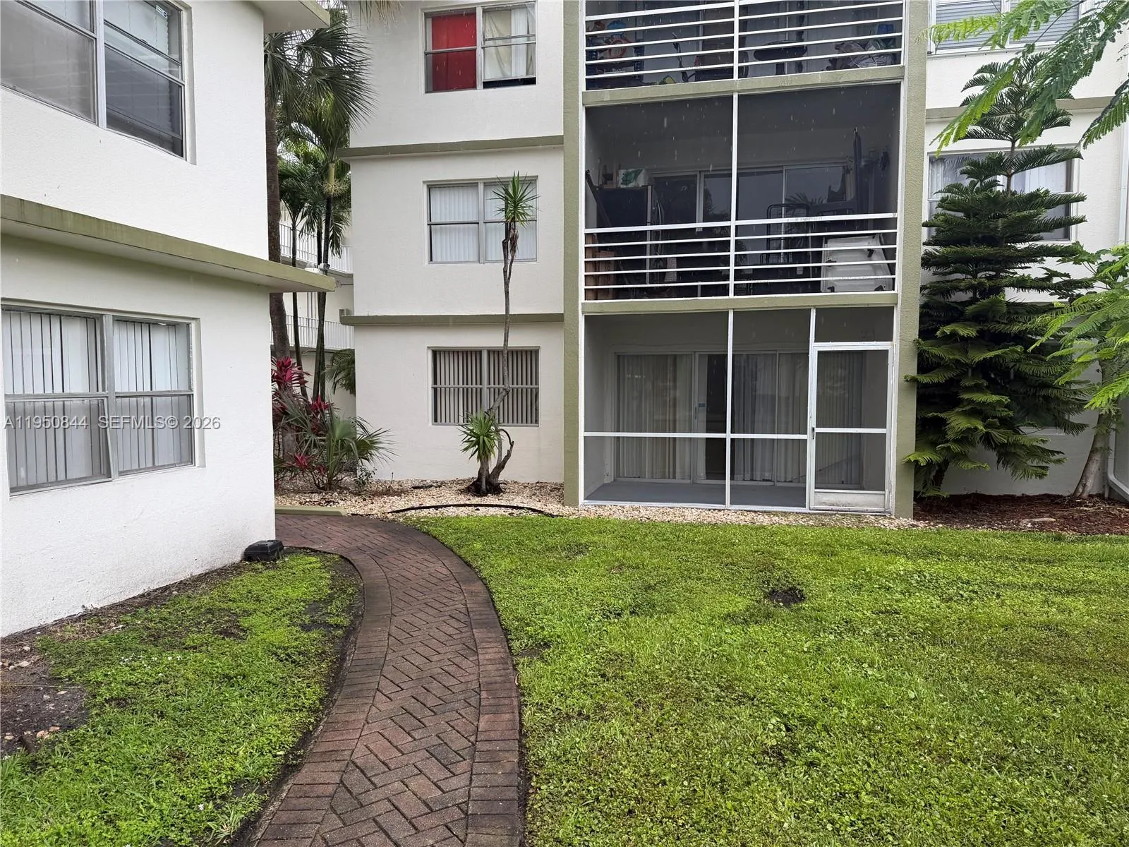 4235 N University Dr 107, Sunrise, Florida 33351, Sunrise, Florida 33351, 2 Bedrooms Bedrooms, ,2 BathroomsBathrooms,Residential Lease,For Rent,4235 N University Dr 107, Sunrise, Florida 33351,A11950844