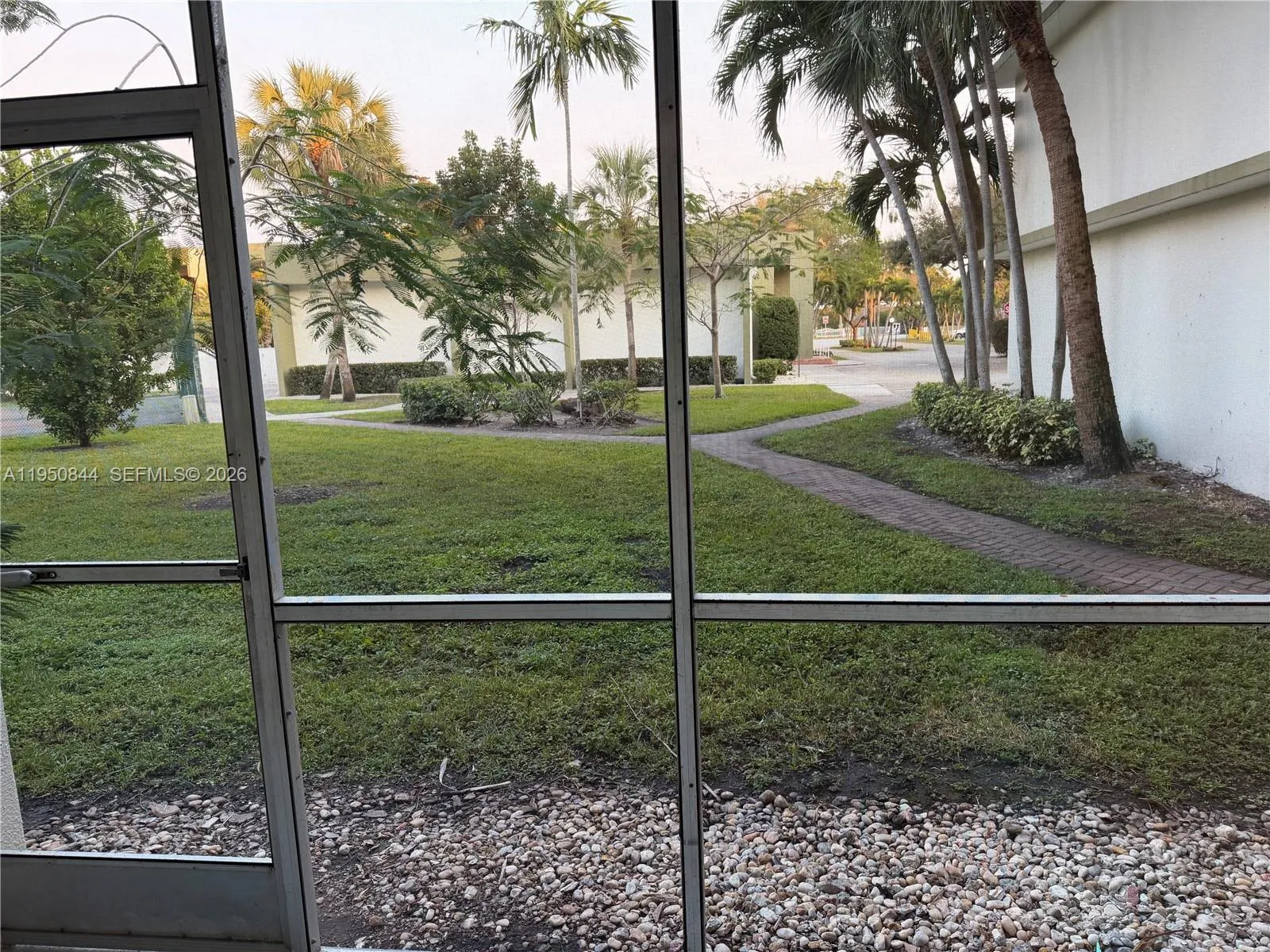 4235 N University Dr 107, Sunrise, Florida 33351, Sunrise, Florida 33351, 2 Bedrooms Bedrooms, ,2 BathroomsBathrooms,Residential Lease,For Rent,4235 N University Dr 107, Sunrise, Florida 33351,A11950844