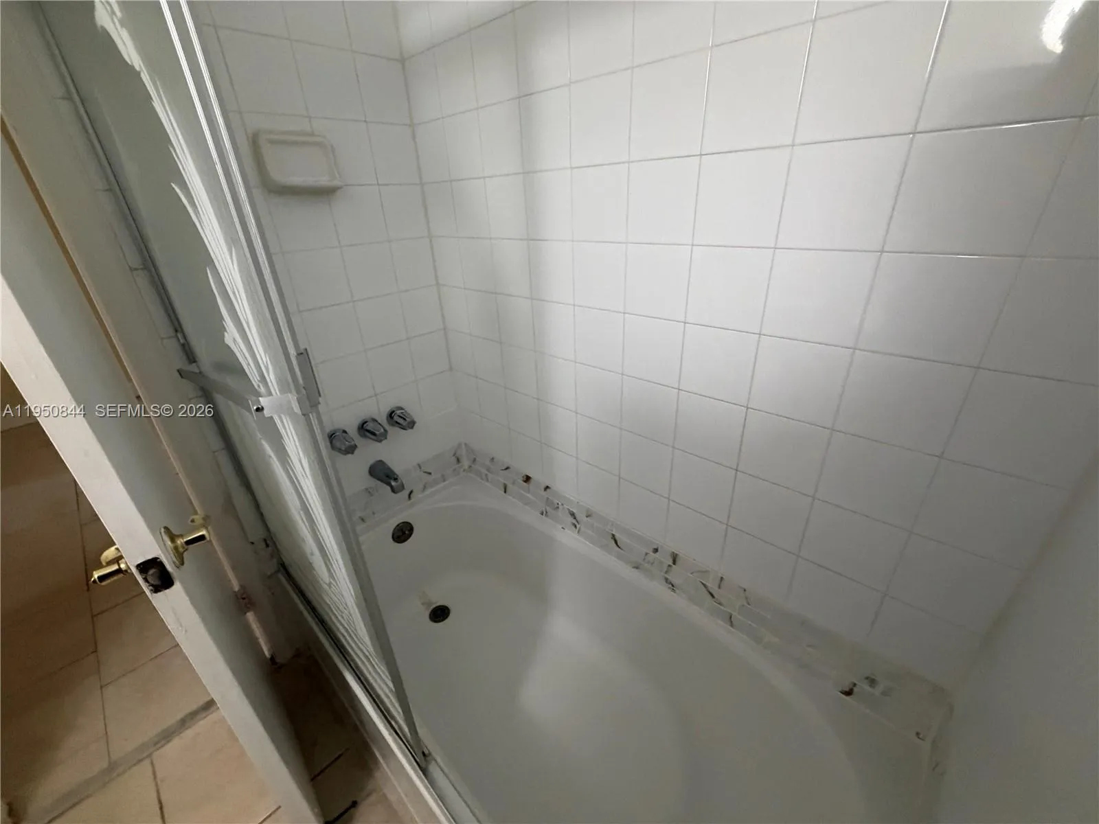 4235 N University Dr 107, Sunrise, Florida 33351, Sunrise, Florida 33351, 2 Bedrooms Bedrooms, ,2 BathroomsBathrooms,Residential Lease,For Rent,4235 N University Dr 107, Sunrise, Florida 33351,A11950844