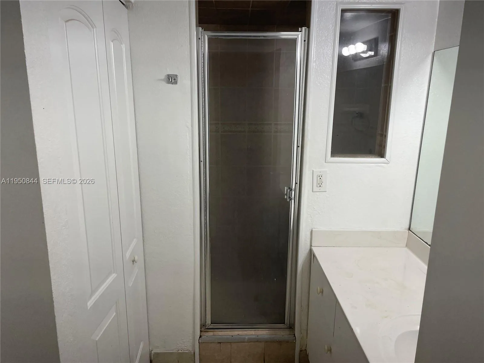 4235 N University Dr 107, Sunrise, Florida 33351, Sunrise, Florida 33351, 2 Bedrooms Bedrooms, ,2 BathroomsBathrooms,Residential Lease,For Rent,4235 N University Dr 107, Sunrise, Florida 33351,A11950844