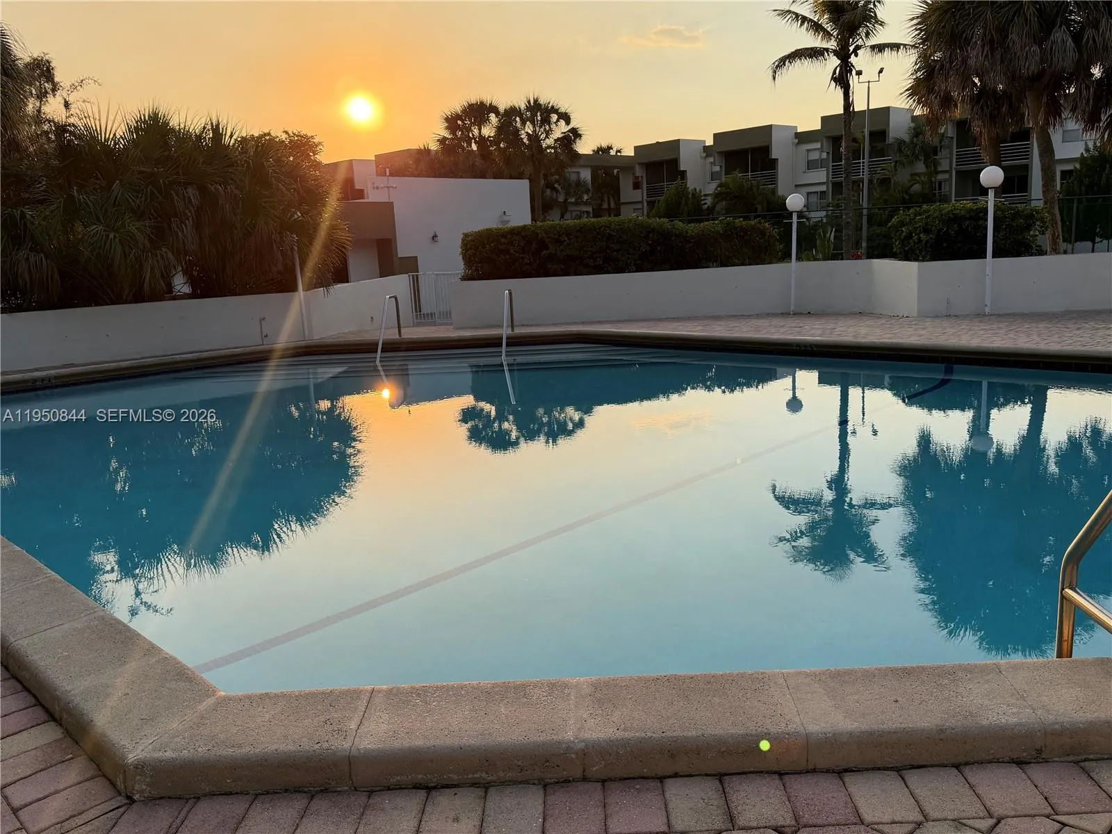 4235 N University Dr 107, Sunrise, Florida 33351, Sunrise, Florida 33351, 2 Bedrooms Bedrooms, ,2 BathroomsBathrooms,Residential Lease,For Rent,4235 N University Dr 107, Sunrise, Florida 33351,A11950844