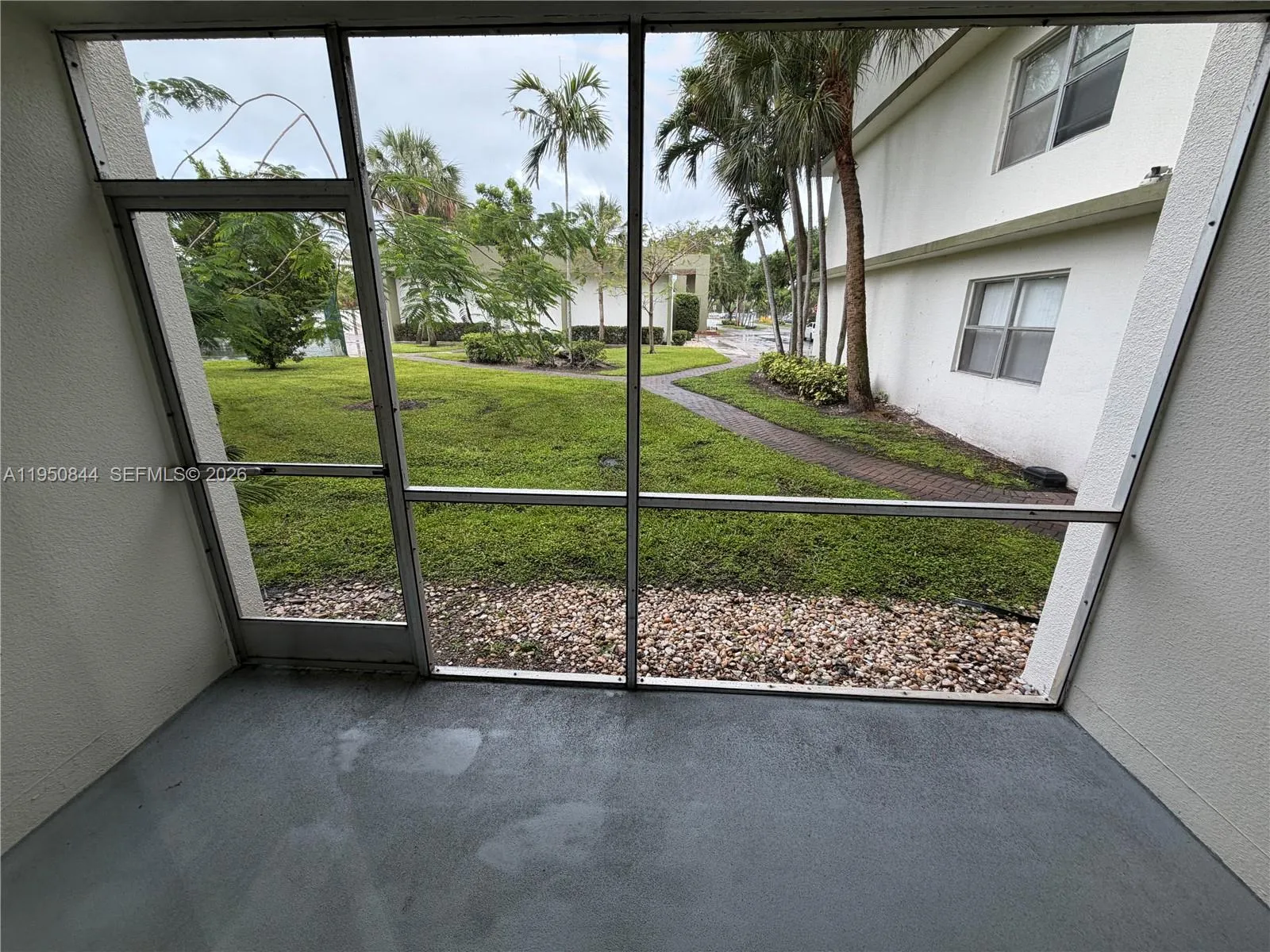 4235 N University Dr 107, Sunrise, Florida 33351, Sunrise, Florida 33351, 2 Bedrooms Bedrooms, ,2 BathroomsBathrooms,Residential Lease,For Rent,4235 N University Dr 107, Sunrise, Florida 33351,A11950844