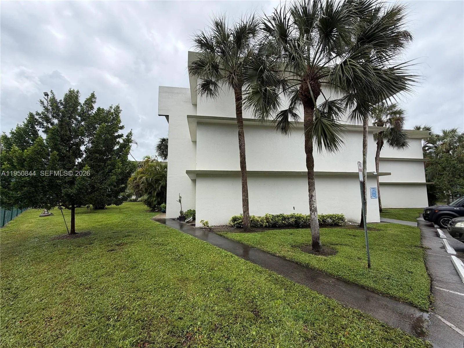 4235 N University Dr 107, Sunrise, Florida 33351, Sunrise, Florida 33351, 2 Bedrooms Bedrooms, ,2 BathroomsBathrooms,Residential Lease,For Rent,4235 N University Dr 107, Sunrise, Florida 33351,A11950844