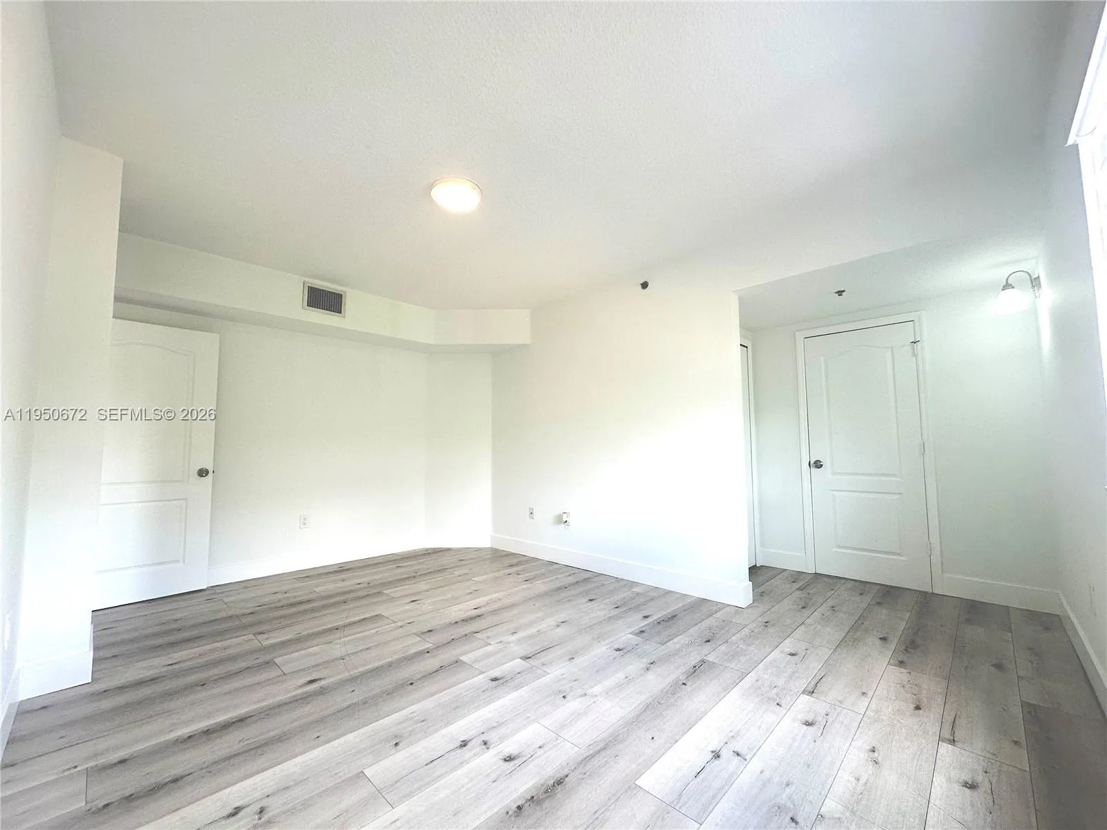 9340 Fontainebleau Blvd 406, Miami, Florida 33172, Miami, Florida 33172, 3 Bedrooms Bedrooms, ,2 BathroomsBathrooms,Residential Lease,For Rent,9340 Fontainebleau Blvd 406, Miami, Florida 33172,A11950672