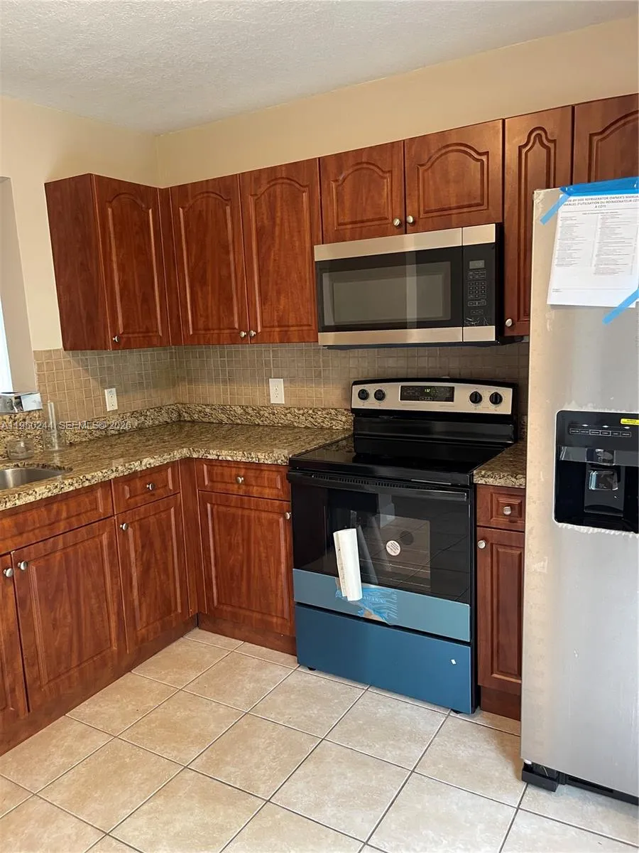 4785 Sw 62nd Ave 101, Davie, Florida 33314, Davie, Florida 33314, 3 Bedrooms Bedrooms, ,2 BathroomsBathrooms,Residential Lease,For Rent,4785 Sw 62nd Ave 101, Davie, Florida 33314,A11950244