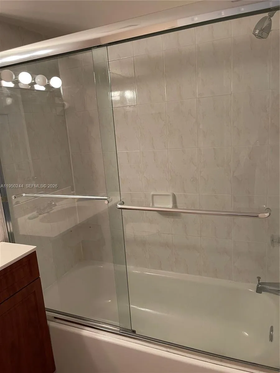 4785 Sw 62nd Ave 101, Davie, Florida 33314, Davie, Florida 33314, 3 Bedrooms Bedrooms, ,2 BathroomsBathrooms,Residential Lease,For Rent,4785 Sw 62nd Ave 101, Davie, Florida 33314,A11950244