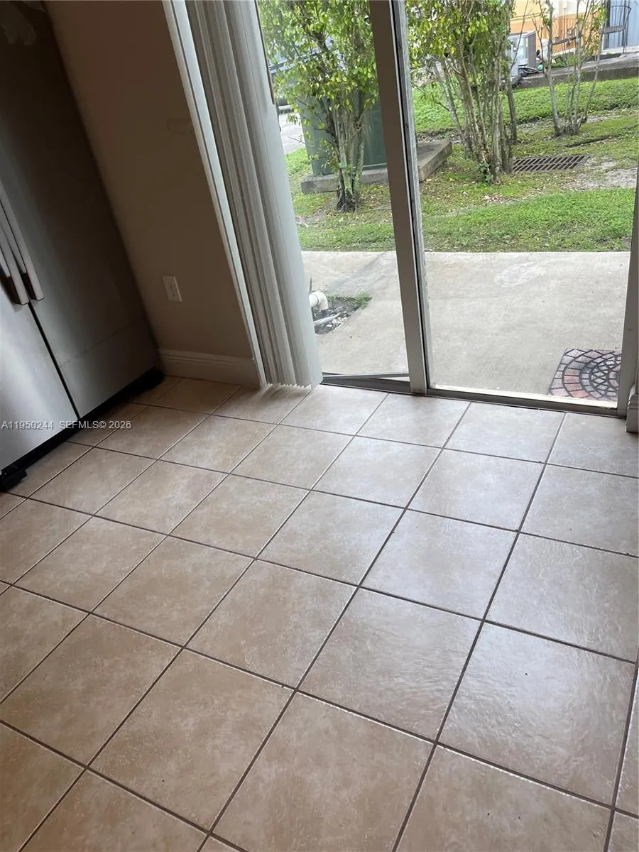 4785 Sw 62nd Ave 101, Davie, Florida 33314, Davie, Florida 33314, 3 Bedrooms Bedrooms, ,2 BathroomsBathrooms,Residential Lease,For Rent,4785 Sw 62nd Ave 101, Davie, Florida 33314,A11950244