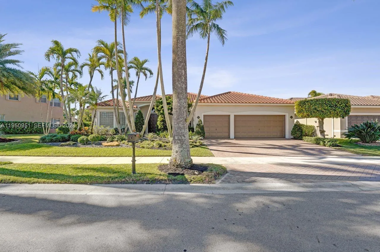 2533 Eagle Run Cir, Weston, Florida 33327, Weston, Florida 33327, 5 Bedrooms Bedrooms, ,3 BathroomsBathrooms,Residential,For Sale,2533 Eagle Run Cir, Weston, Florida 33327,A11950951