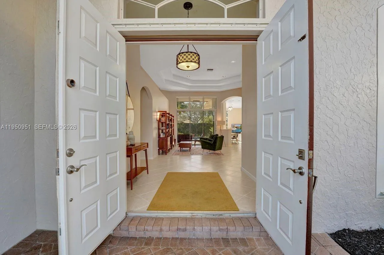 2533 Eagle Run Cir, Weston, Florida 33327, Weston, Florida 33327, 5 Bedrooms Bedrooms, ,3 BathroomsBathrooms,Residential,For Sale,2533 Eagle Run Cir, Weston, Florida 33327,A11950951