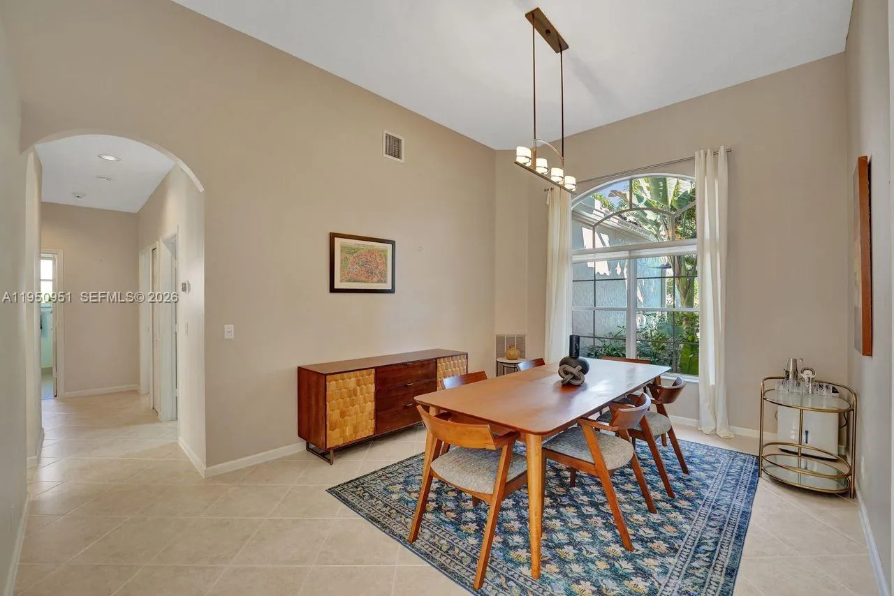 2533 Eagle Run Cir, Weston, Florida 33327, Weston, Florida 33327, 5 Bedrooms Bedrooms, ,3 BathroomsBathrooms,Residential,For Sale,2533 Eagle Run Cir, Weston, Florida 33327,A11950951