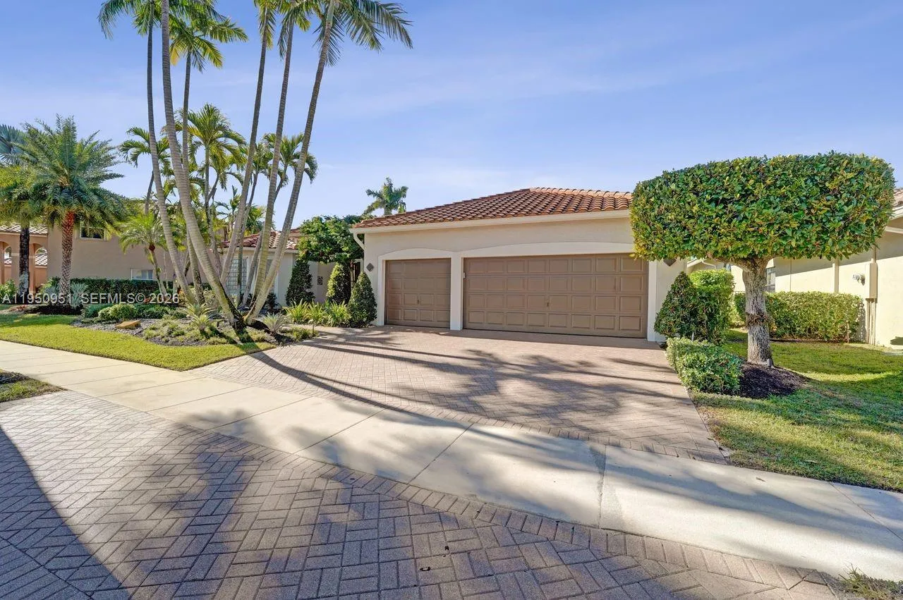 2533 Eagle Run Cir, Weston, Florida 33327, Weston, Florida 33327, 5 Bedrooms Bedrooms, ,3 BathroomsBathrooms,Residential,For Sale,2533 Eagle Run Cir, Weston, Florida 33327,A11950951