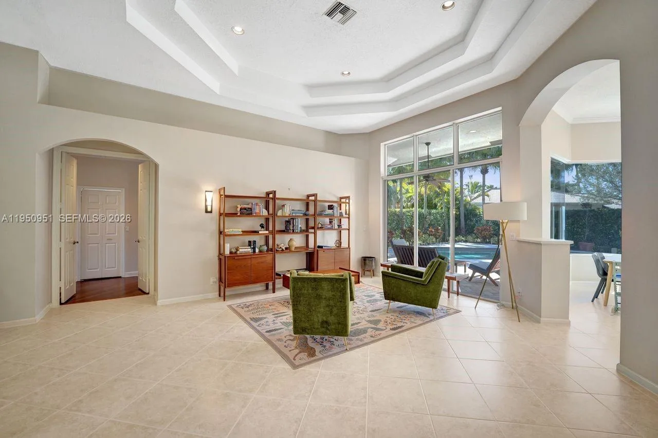 2533 Eagle Run Cir, Weston, Florida 33327, Weston, Florida 33327, 5 Bedrooms Bedrooms, ,3 BathroomsBathrooms,Residential,For Sale,2533 Eagle Run Cir, Weston, Florida 33327,A11950951