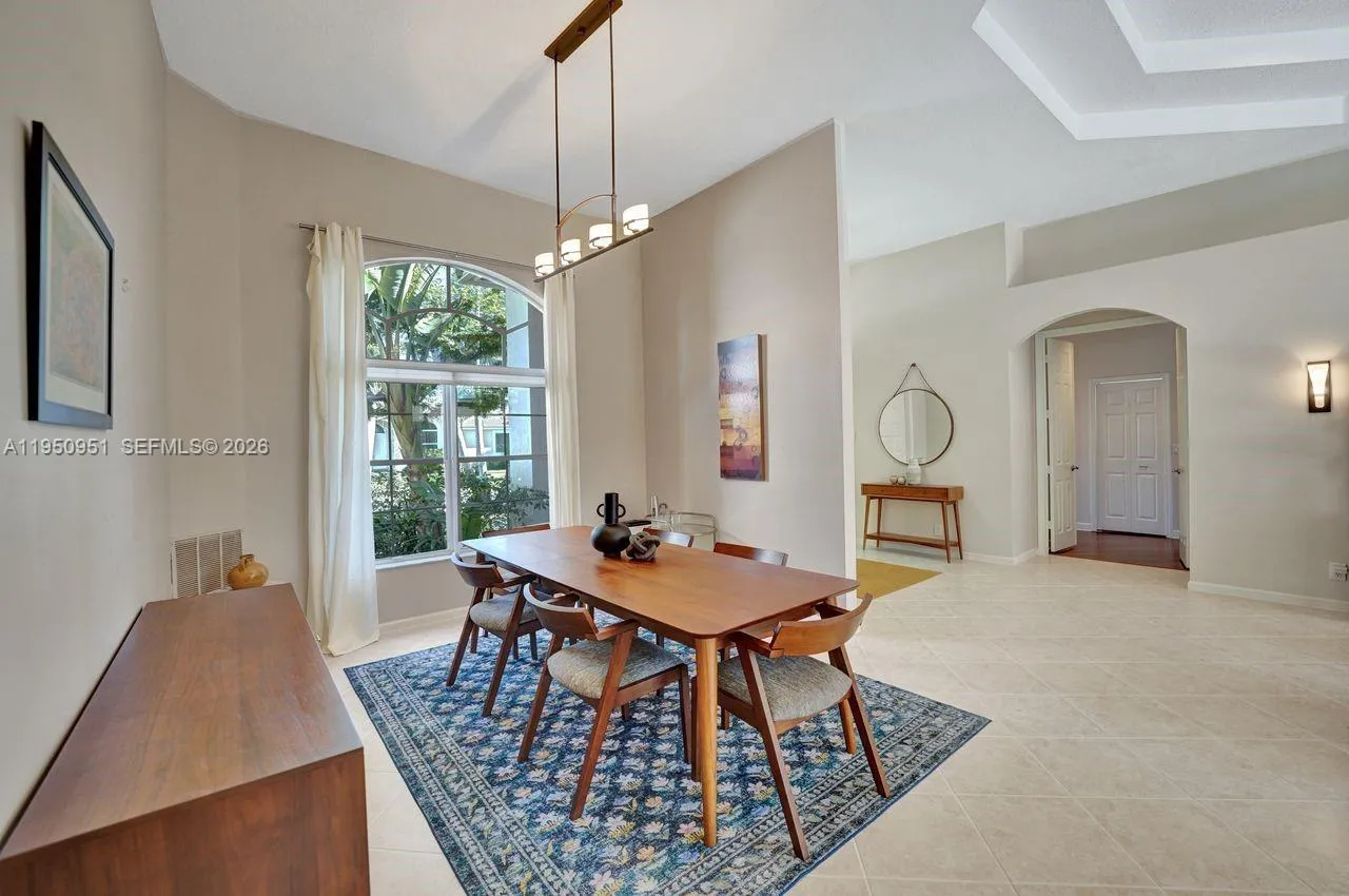 2533 Eagle Run Cir, Weston, Florida 33327, Weston, Florida 33327, 5 Bedrooms Bedrooms, ,3 BathroomsBathrooms,Residential,For Sale,2533 Eagle Run Cir, Weston, Florida 33327,A11950951