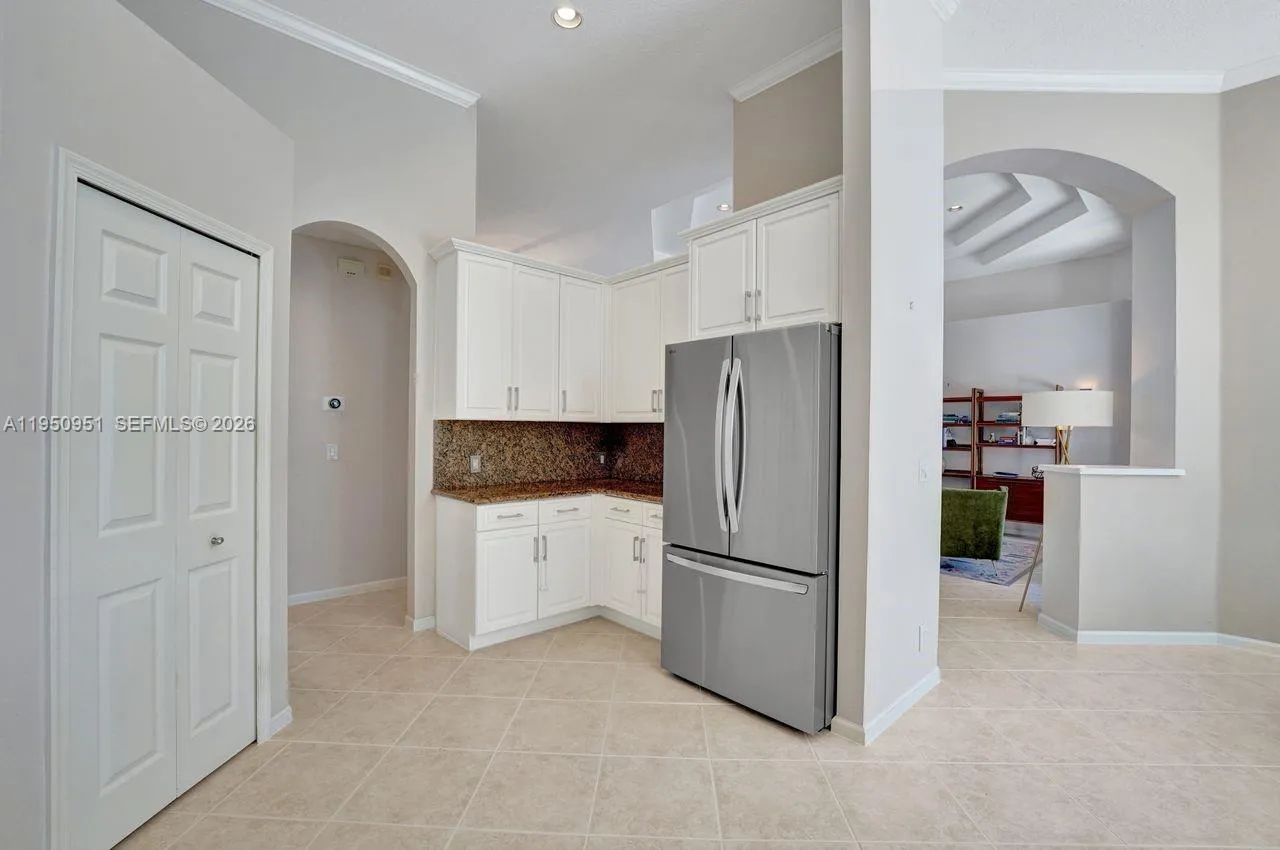 2533 Eagle Run Cir, Weston, Florida 33327, Weston, Florida 33327, 5 Bedrooms Bedrooms, ,3 BathroomsBathrooms,Residential,For Sale,2533 Eagle Run Cir, Weston, Florida 33327,A11950951