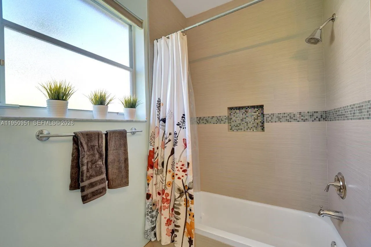 2533 Eagle Run Cir, Weston, Florida 33327, Weston, Florida 33327, 5 Bedrooms Bedrooms, ,3 BathroomsBathrooms,Residential,For Sale,2533 Eagle Run Cir, Weston, Florida 33327,A11950951