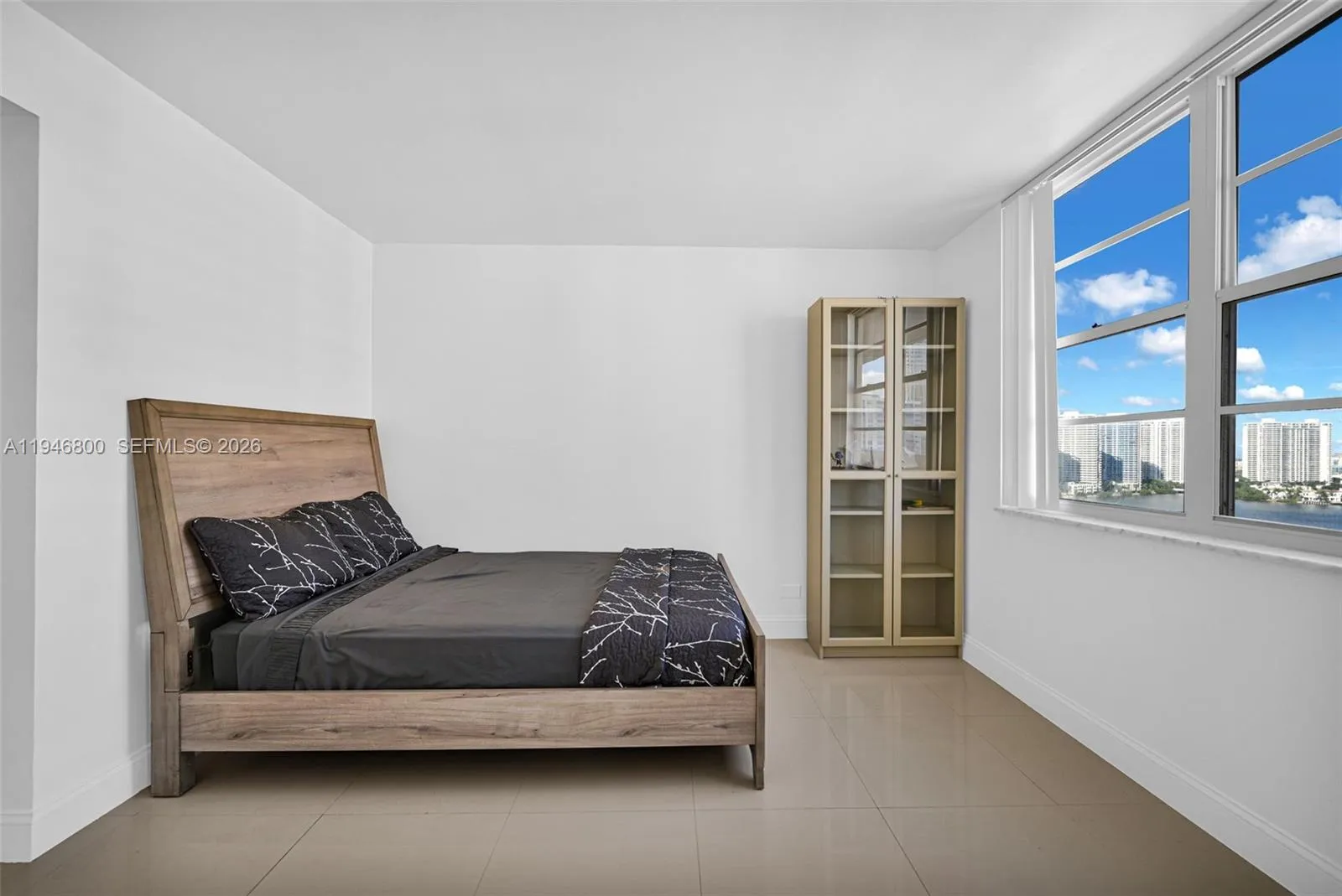 250 174th St 1808, Sunny Isles Beach, Florida 3316, Sunny Isles Beach, Florida 33160, 2 Bedrooms Bedrooms, ,2 BathroomsBathrooms,Residential,For Sale,250 174th St 1808, Sunny Isles Beach, Florida 3316,A11946800