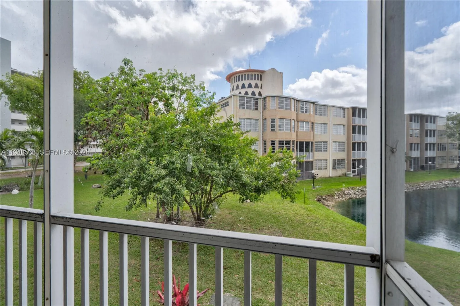 1700 Ne 191st St 202, Miami, Florida 33179, Miami, Florida 33179, 1 Bedroom Bedrooms, ,1 BathroomBathrooms,Residential,For Sale,1700 Ne 191st St 202, Miami, Florida 33179,A11948568