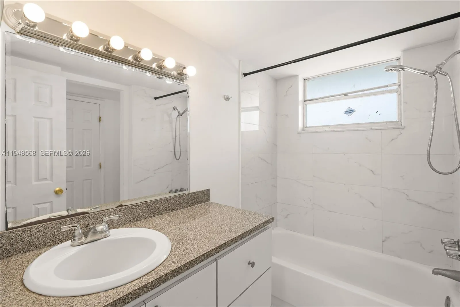 1700 Ne 191st St 202, Miami, Florida 33179, Miami, Florida 33179, 1 Bedroom Bedrooms, ,1 BathroomBathrooms,Residential,For Sale,1700 Ne 191st St 202, Miami, Florida 33179,A11948568